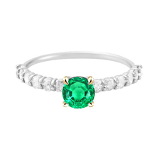 Bespoke Emerald Colored Stone Ring 2 ct – main view