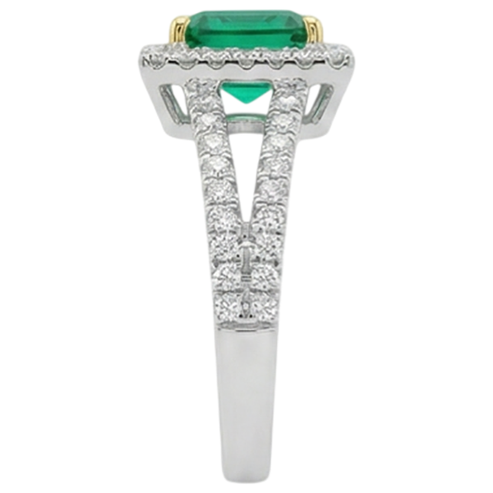 Genuine Fine Emerald Precious Stone Ring – top view