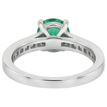 Fine Emerald Round Cut Colored Stone Ring in 14 Karat Two Tone Gold – detail view