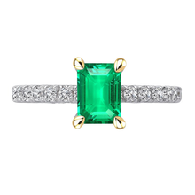 Genuine Emerald Colored Stone Ring 2.50 ct 14 Karat Two Tone Gold – main view