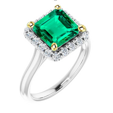 Authentic Fine Emerald Colored Stone Ring – main view
