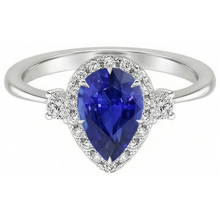 natural round sapphire 5ct ring close up detail