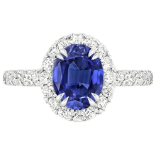 natural round sapphire 5.50ct ring close up detail