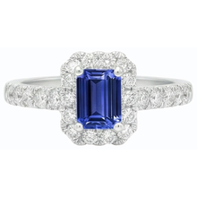 natural emerald sapphire 3.50ct ring on white background