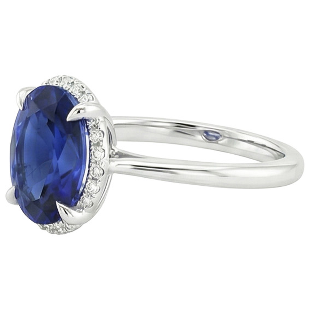 natural round sapphire 3.50ct ring on white background