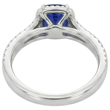 natural round sapphire 3.20ct ring on white background