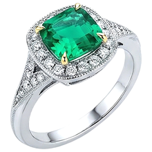 Shimmering Gemstone Ring 2.50 ct – side view
