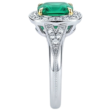 Shimmering Gemstone Ring 2.50 ct – top view
