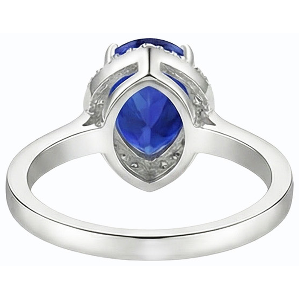 natural round sapphire 3.50ct ring on white background