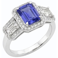 natural emerald sapphire 3ct ring close up detail