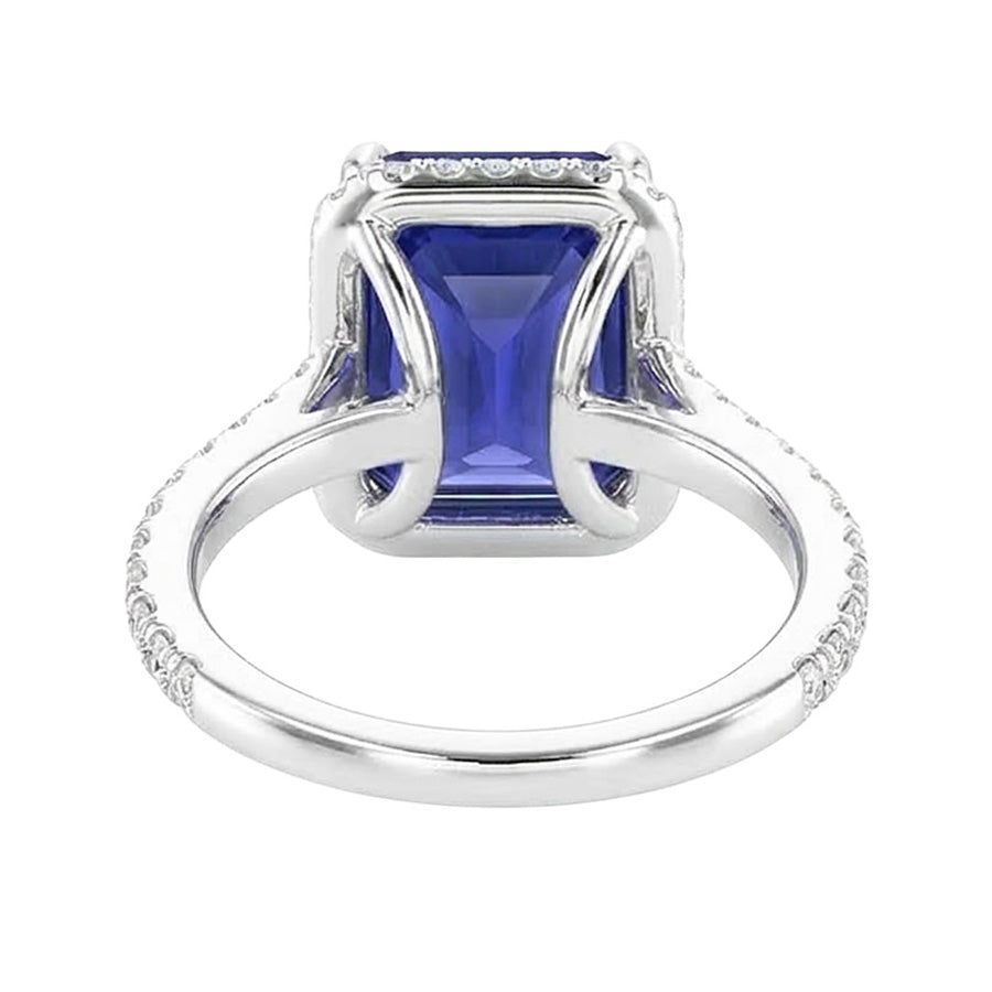 natural emerald sapphire 4.50ct ring on white background