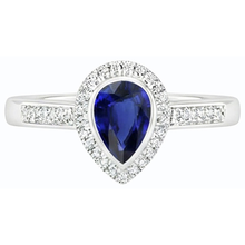 natural round sapphire 2.50ct ring on white background