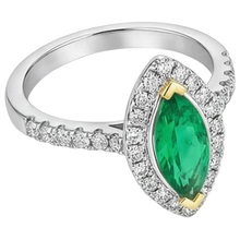 Natural Colombian Emerald Gemstone Ring – profile view