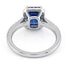 natural emerald sapphire 3ct ring on white background