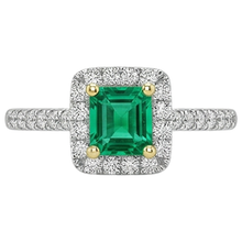 Natural Fine Emerald Gemstone Ring – front view