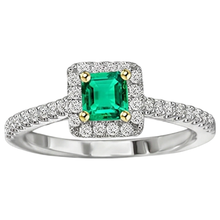 Fine Fine Emerald Gemstone Ring 2 ct – profile view