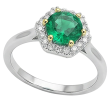 Sophisticated Fine Emerald Colored Stone Ring 2 ct – angle view