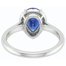 natural round sapphire 2.50ct ring close up detail