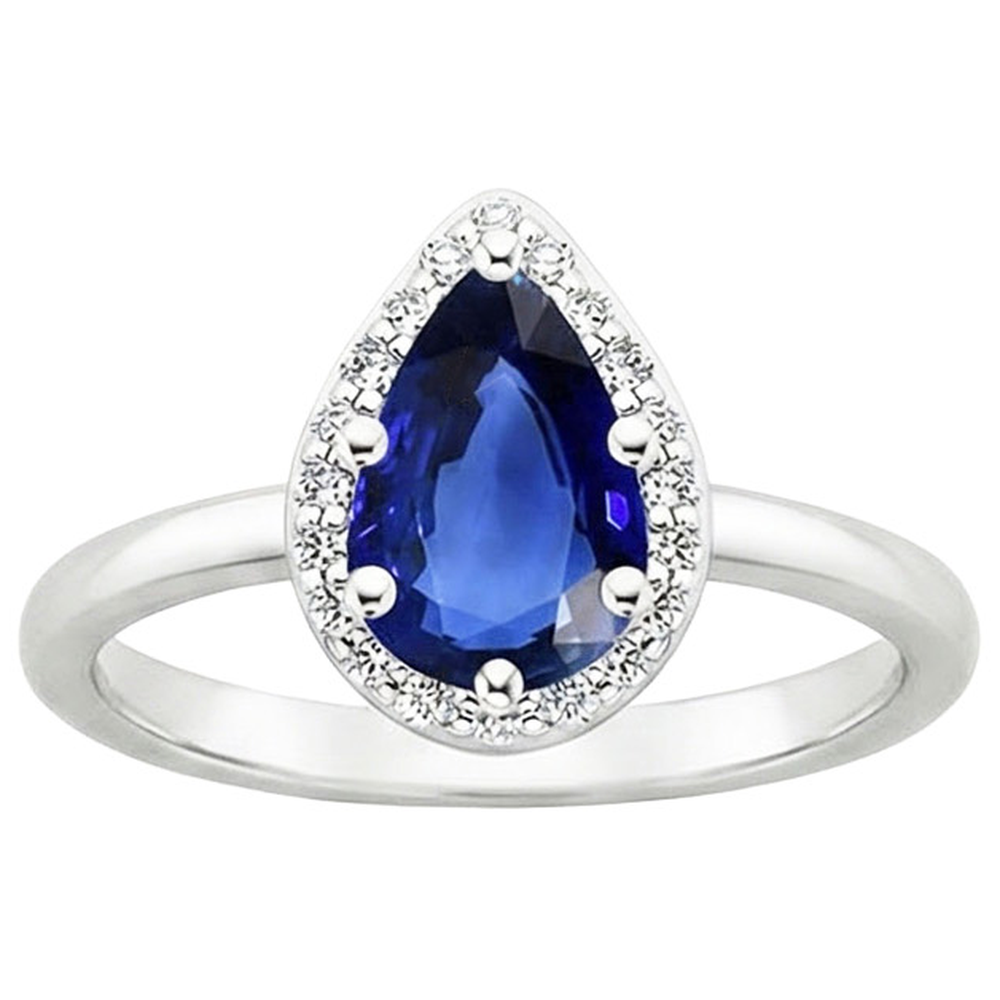 natural round sapphire 3ct ring close up detail