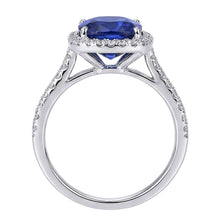 natural round sapphire 7.80ct ring on white background