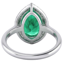 Exquisite Fine Emerald Precious Stone Ring 3 ct – back view
