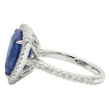 natural round sapphire 5ct ring close up detail