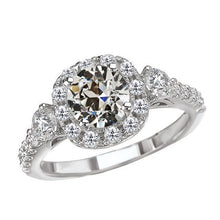 Authentic Diamond Anniversary Ring – main view