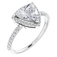 Trillion Cut Brilliant Diamond ring in 14K White Gold – main view