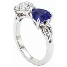 natural heart sapphire 3ct ring close up detail
