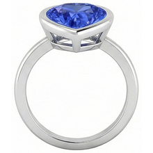 natural heart sapphire 2.50ct watch on white background