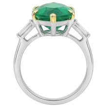 Real Colombian Emerald Precious Stone Ring – top view