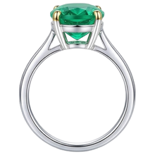 Oval Emerald ring in 14K Two Tone Gold – top view