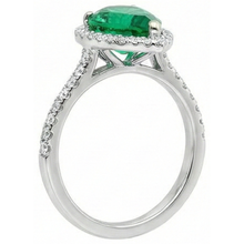 natural round emerald 5.25ct ring top view
