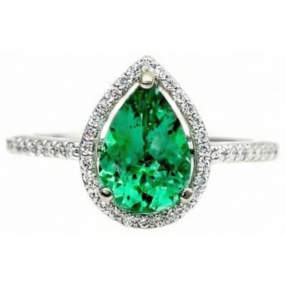 natural round emerald 5.25ct ring close up detail