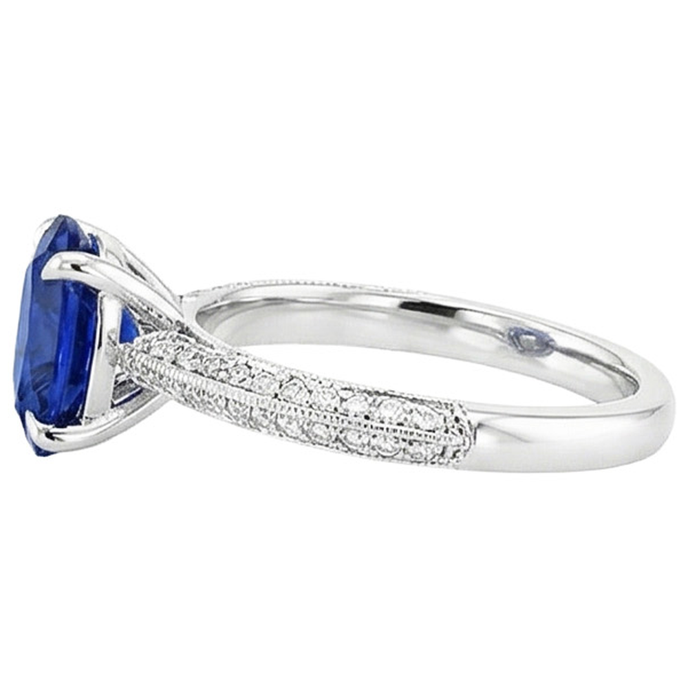 Ladies Antique Style Blue Sapphire Ring With Accents 5.50 Carats