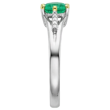 Authentic Colombian Emerald Precious Stone Ring – top view