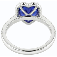 natural round sapphire 3.50ct ring on white background