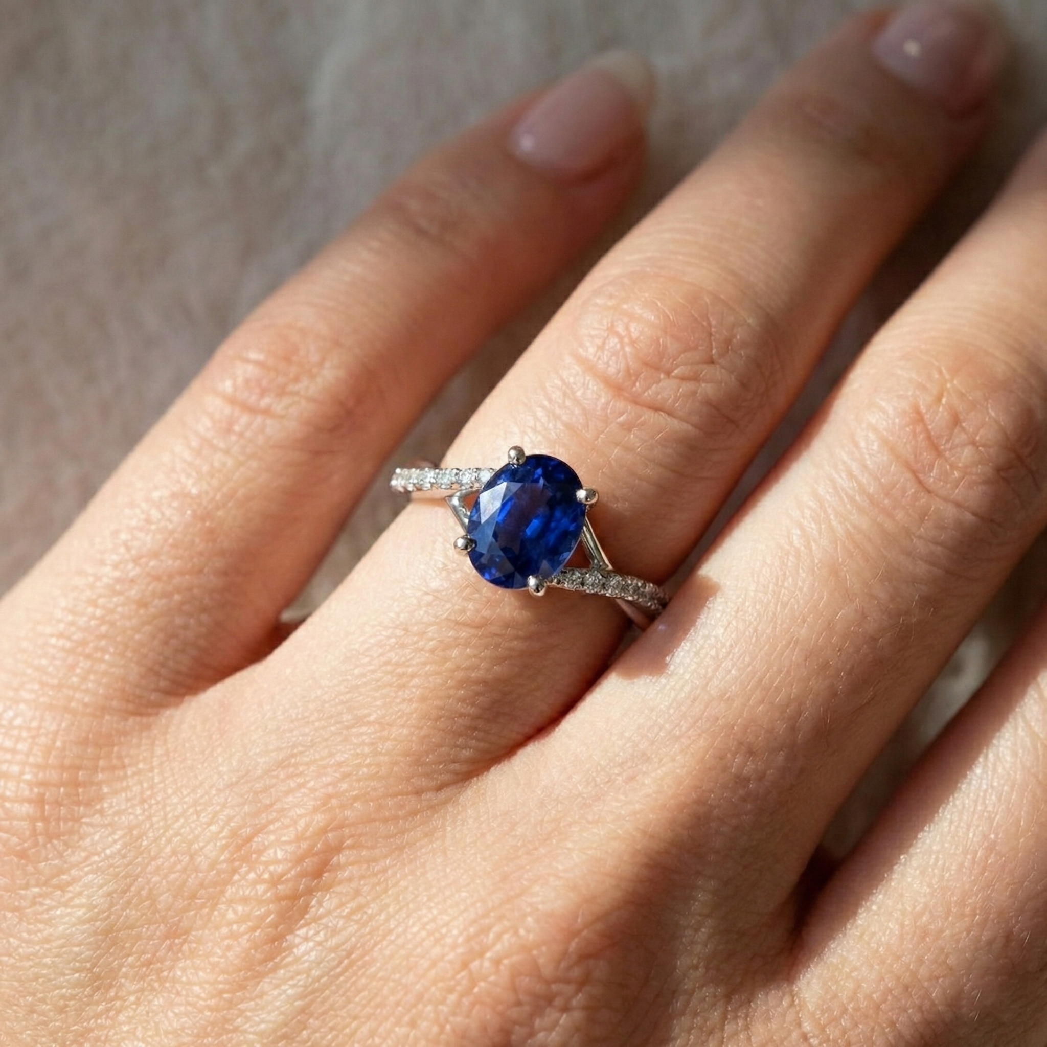 natural round sapphire 3ct ring with diamond accents