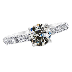 Exquisite Brilliant Diamond Solitaire Ring with Accents 2 ct
