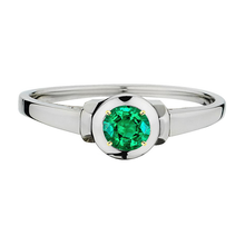 Round Brilliant Colombian Emerald ring in 14K Two Tone Gold – main view