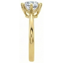 natural round diamond 1.50ct ring on white background