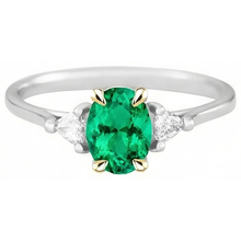 Fine Emerald Colored Stone Ring 2-ct Two-Tone 14K Gold – side view