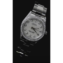 natural round diamond watch top view
