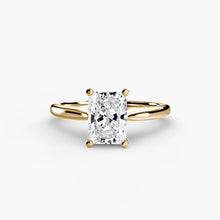 Diamond ring in Gold – alternate view