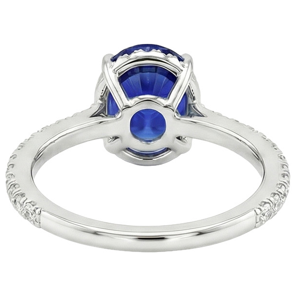 natural round sapphire 4ct ring close up detail