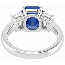 natural emerald sapphire 2ct ring profile view