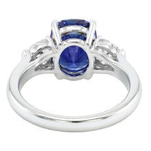 natural oval sapphire 3ct ring profile view
