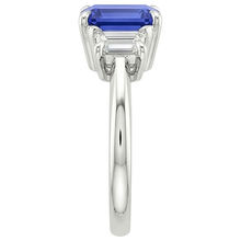 natural emerald sapphire 3.50ct ring on white background