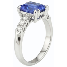 natural emerald sapphire 3ct ring profile view