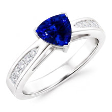 Natural Earth Mined Diamond Blue Sapphire Gemstone Ring Trillion Shaped 2 Carats